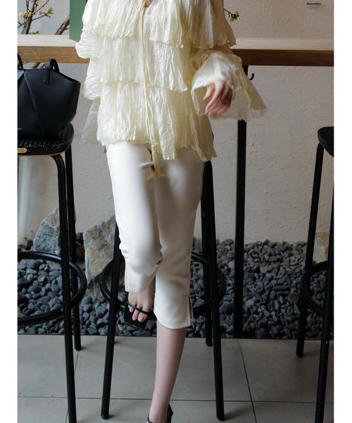 celon（セロン）の「side slit slim pants（その他パンツ・レディース・ブラック/アイボリー・FREE）」の6枚目の写真