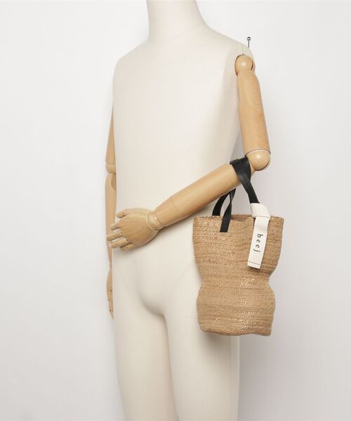 beej(ビージ)の「(beej)Jute braid vase bag(トートバッグ・レディース・ベージュ・ONE SIZE)」の9枚目の写真