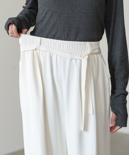 Bab(バブ)の「ベーシックカラーパンツ(その他パンツ・レディース・ホワイト/イエロー/ブルー/ブラック/ピンク・M)」の11枚目の写真