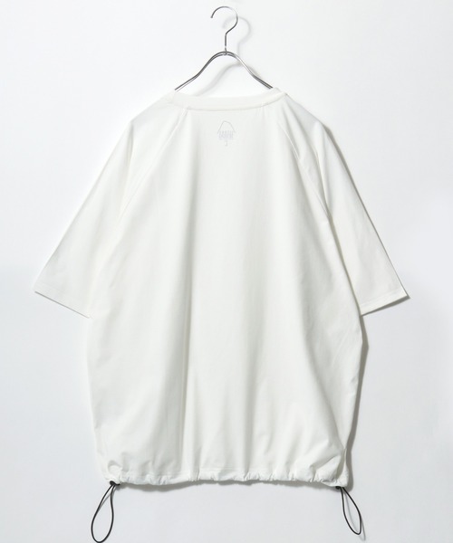 SIERRA DESIGNS(シェラデザイン)の「2026SS SIERRA DESIGNS/シェラデザイン オーバーサイズ ワンポイント刺繍 ドローコード付Tシャツ(Tシャツ/カットソー・メンズ・ブラック/ホワイト/ベージュ・M/LL/L)」の11枚目の写真