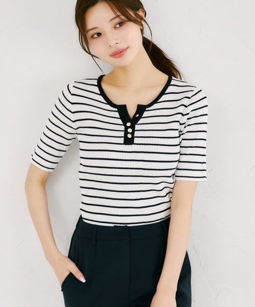 tocco closet(トッコ クローゼット)の「【ZOZO限定】接触冷感バイカラー半袖リブニットトップス(ニット/セーター・レディース・ブラック/ネイビー/コーラルピンク・M)」の2枚目の写真