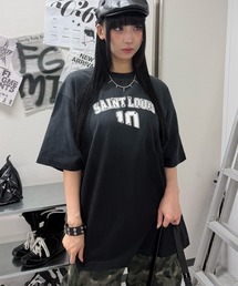 Figments（フィグメンツ）の「スタッズナンバリングロゴＴ（Tシャツ/カットソー）」