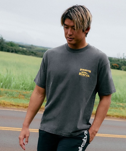 Quiksilver(クイックシルバー)の「QUIKSILVER メンズ SURF CO ST 半袖Tシャツ バックプリント ルーズフィット【2026年夏モデル】(Tシャツ/カットソー・メンズ・ホワイト/ブラック/ピンク・X-LARGE/LARGE/MEDIUM/SMALL)」の4枚目の写真