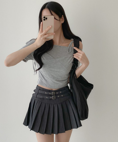 VIVID LADY（ビビッドレディー）の「ショルダーリボン オフショルダー カシュクール 半袖Tシャツ（Tシャツ/カットソー・レディース・ホワイト/ブラック/グレー・FREE）」の14枚目の写真