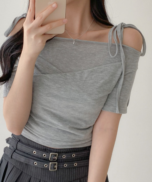 VIVID LADY（ビビッドレディー）の「ショルダーリボン オフショルダー カシュクール 半袖Tシャツ（Tシャツ/カットソー・レディース・ホワイト/ブラック/グレー・FREE）」の19枚目の写真
