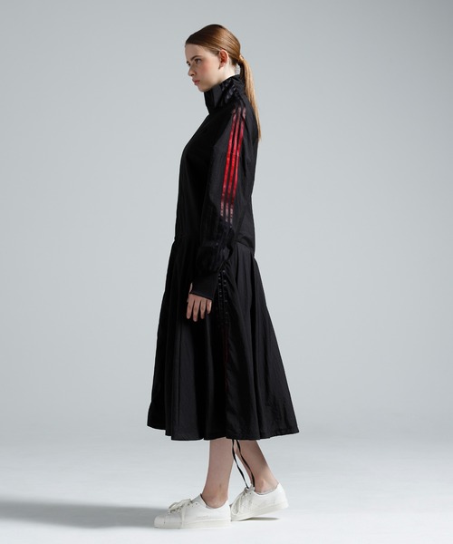 Y-3（ワイスリー）の「Y-3 GRADIENT 3 STRIPES NYLON TRACK DRESS（ワンピース・レディース・ブラック・SMALL/MEDIUM/X-SMALL/XX-SMALL）」の5枚目の写真
