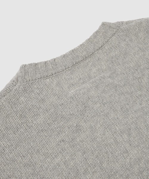 MM6 Maison Margiela(エムエムシックス メゾン マルジェラ)の「Crewneck(ニット/セーター・レディース・その他1・M/S)」の5枚目の写真
