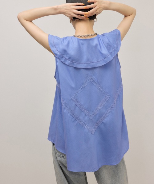 ADAM ET ROPE'(アダムエロペ)の「【サステナブル】ラッフルジレブラウス/接触冷感(シャツ/ブラウス・レディース・サックスブルー/ホワイト・FREE)」の21枚目の写真