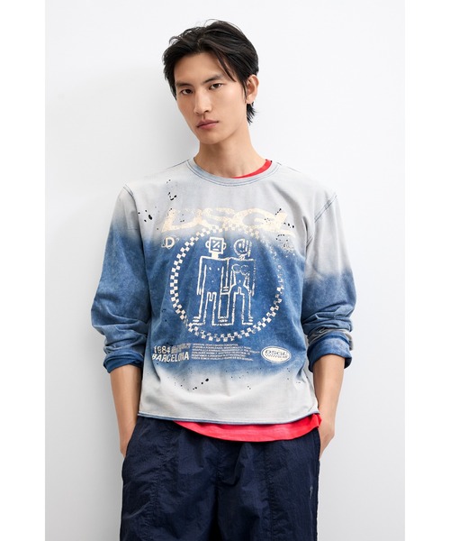 Desigual（デシグアル）の「ウォッシュ加工 グラフィック 長袖Tシャツ【2026-2027年秋冬新作】（Tシャツ/カットソー・メンズ・ブルー・S/M/L）」の2枚目の写真