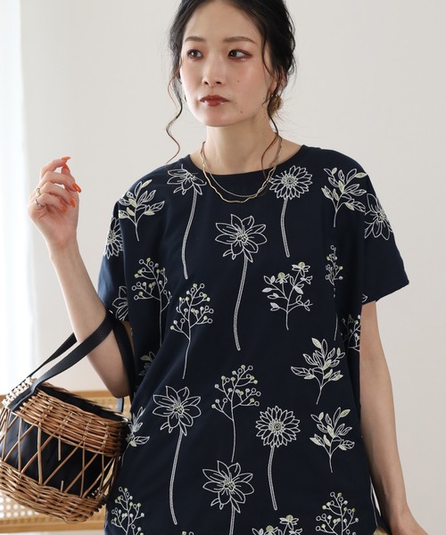 FUNALIVE(ファンアライブ)の「前身布帛刺繍切替プルオーバー 半袖(Tシャツ/カットソー・レディース・ホワイト系3/ネイビー系6・L/M)」の2枚目の写真