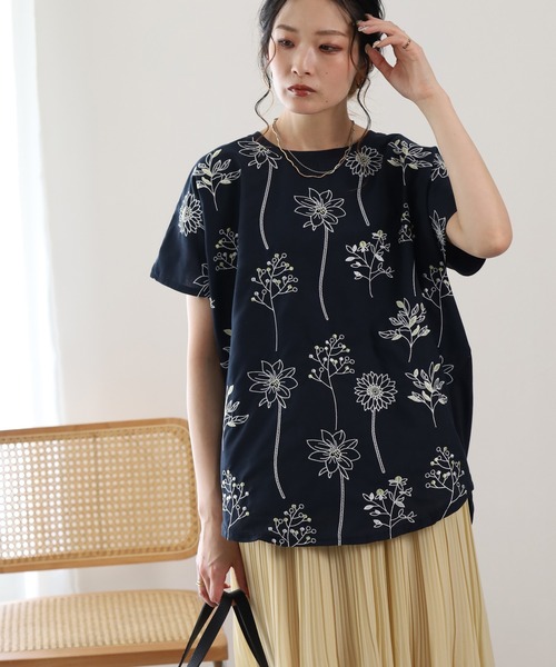 FUNALIVE(ファンアライブ)の「前身布帛刺繍切替プルオーバー 半袖(Tシャツ/カットソー・レディース・ホワイト系3/ネイビー系6・L/M)」の13枚目の写真