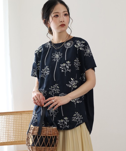 FUNALIVE(ファンアライブ)の「前身布帛刺繍切替プルオーバー 半袖(Tシャツ/カットソー・レディース・ホワイト系3/ネイビー系6・L/M)」の14枚目の写真