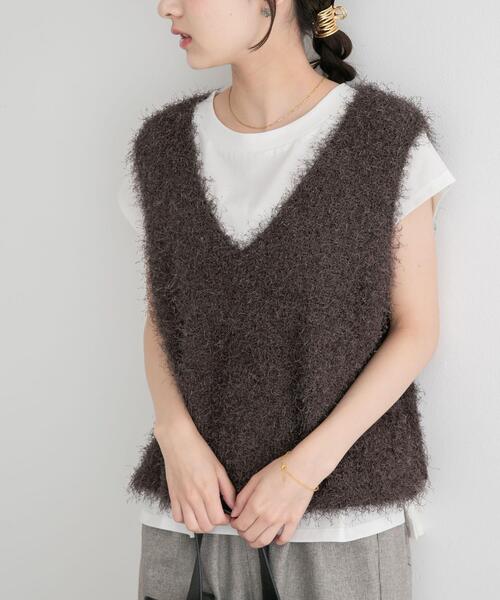 ITEMS URBANRESEARCH(アイテムズ アーバンリサーチ)の「フェザーVネックニットベスト(ベスト・レディース・グレー/オフホワイト/ブラウン・FREE)」の14枚目の写真