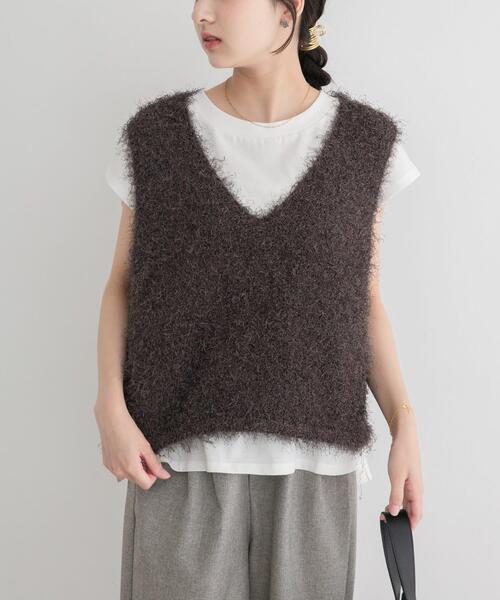 ITEMS URBANRESEARCH(アイテムズ アーバンリサーチ)の「フェザーVネックニットベスト(ベスト・レディース・グレー/オフホワイト/ブラウン・FREE)」の16枚目の写真