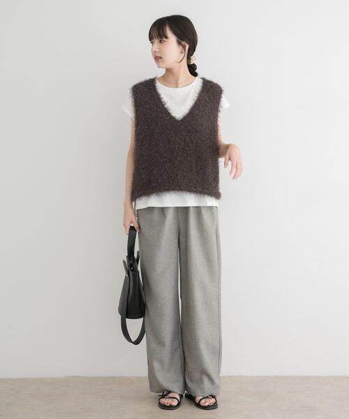ITEMS URBANRESEARCH(アイテムズ アーバンリサーチ)の「フェザーVネックニットベスト(ベスト・レディース・グレー/オフホワイト/ブラウン・FREE)」の18枚目の写真