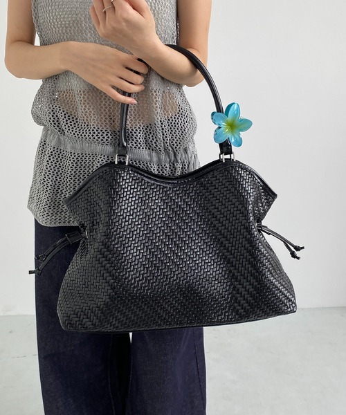 LA VORAGINE(ラ ヴォラジネ)の「編み込みトート 大容量通勤トートバッグ ドロストバッグ(トートバッグ・レディース・BROWN/アイボリー/Black・FREE)」の11枚目の写真