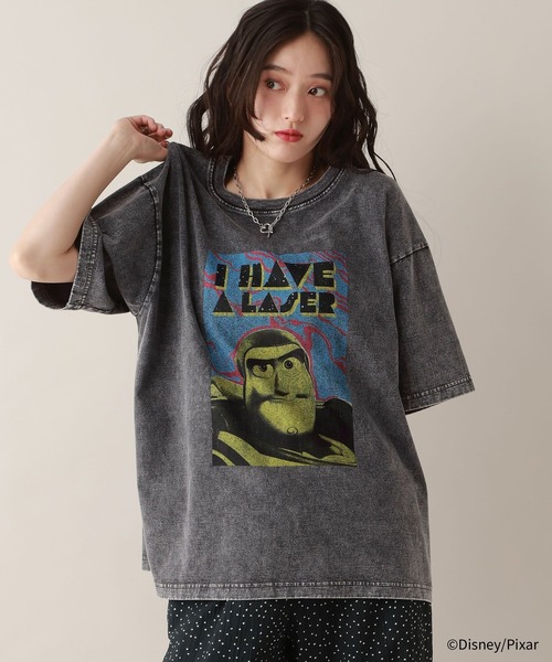 Disney(ディズニー)の「TOY STORY(トイ・ストーリー)/加工プリントTシャツ(Tシャツ/カットソー・メンズ・ライトブルー/パープル系その他/ライトグレー/グレー系その他2/グレー系その他・LARGE/MEDIUM)」の22枚目の写真