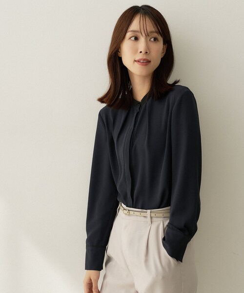 UNTITLED(アンタイトル)の「【スーツインナー/仕事着】配色ラインブラウス(シャツ/ブラウス・レディース・ホワイト系5/ライトグレー系4/ネイビー系4・00/03/02/01/50/48/46/44/04)」の6枚目の写真
