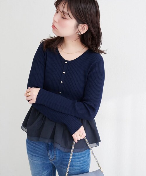natural couture(ナチュラルクチュール)の「異素材ペプラムニット(ニット/セーター・レディース・チャコールグレー/サックスブルー/ベージュ/オフホワイト/ブラック/ネイビー・FREE)」の5枚目の写真