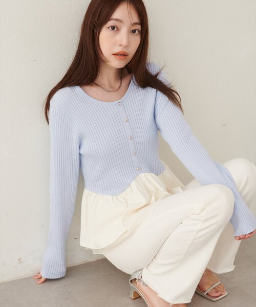 natural couture(ナチュラルクチュール)の「異素材ペプラムニット(ニット/セーター・レディース・チャコールグレー/サックスブルー/ベージュ/オフホワイト/ブラック/ネイビー・FREE)」の6枚目の写真
