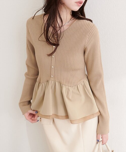 natural couture(ナチュラルクチュール)の「異素材ペプラムニット(ニット/セーター・レディース・チャコールグレー/サックスブルー/ベージュ/オフホワイト/ブラック/ネイビー・FREE)」の13枚目の写真
