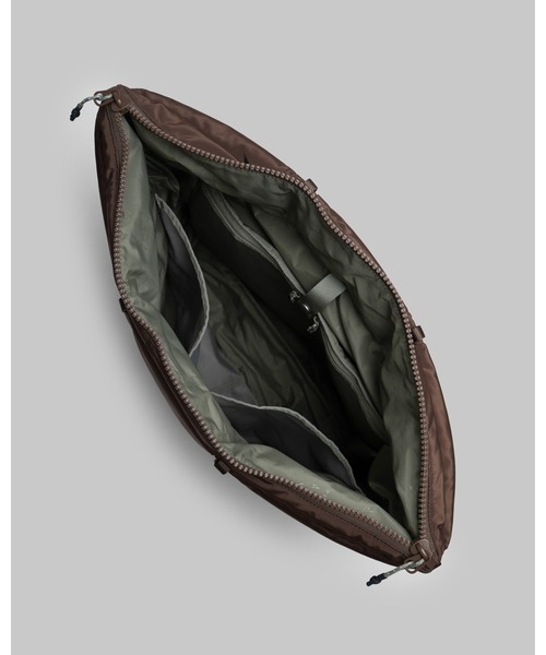 Topologie（トポロジー）の「Cloud Tote（クラウドトート）（トートバッグ・レディース・ブラウン・ONE SIZE）」の4枚目の写真