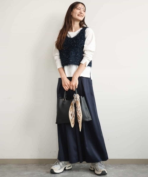 MK MICHEL KLEIN（エムケーミッシェルクラン）の「[洗える]レース刺繍ロゴロンT（Tシャツ/カットソー・レディース・ブラック/ホワイト・38）」の15枚目の写真