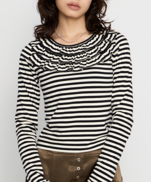 LAGUA GEM（ラグアジェム）の「BORDER FRILL CUT トップス（Tシャツ/カットソー・レディース・グレー/ベージュ/ブラック・FREE）」の2枚目の写真