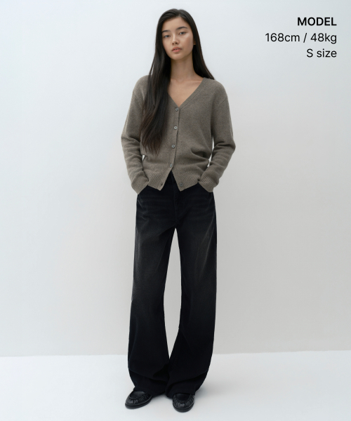 MUSINSA STANDARD WOMAN（ムシンサスタンダードウーマン）の「[ビクトリアウール] レディース Vネックカーディガン [トープ]（カーディガン/ボレロ・レディース・その他・X-SMALL/SMALL/MEDIUM/LARGE）」の2枚目の写真