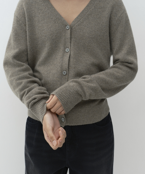 MUSINSA STANDARD WOMAN（ムシンサスタンダードウーマン）の「[ビクトリアウール] レディース Vネックカーディガン [トープ]（カーディガン/ボレロ・レディース・その他・X-SMALL/SMALL/MEDIUM/LARGE）」の6枚目の写真