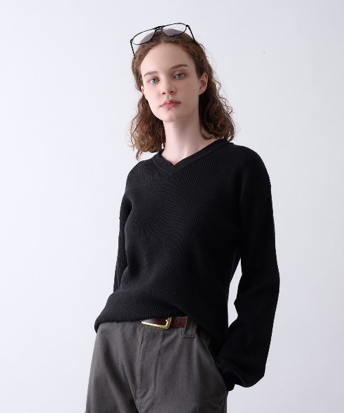 Perushu(ペルーシュ)の「Double Neck Ribbed VNeck Knit/ダブル ネック リブ Vネック ニット(ニット/セーター・メンズ・ベージュ/チャコールグレー/ブラック・MEDIUM/LARGE)」の15枚目の写真