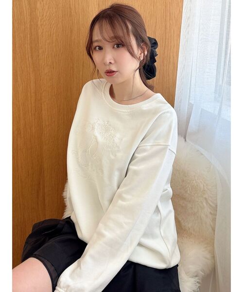 dazzlin(ダズリン)の「エンブレムデザインスウェット(スウェット・レディース・オフホワイト/ライトグレー/チャコールグレー・FREE)」の16枚目の写真