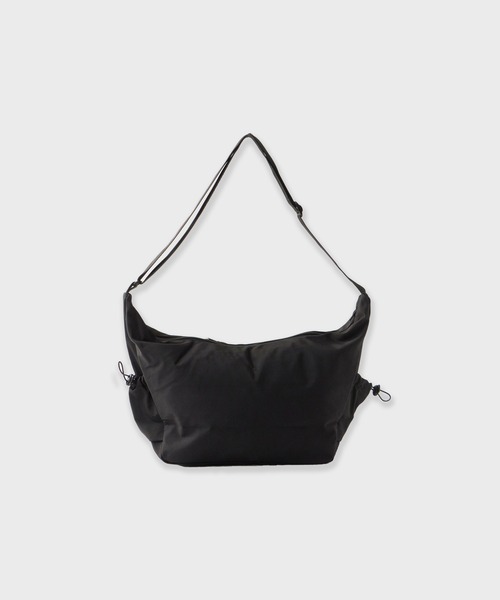 UNSTOA(アンストア)の「Zip Design Shoulder Bag 秋服 冬服(ショルダーバッグ・レディース・アイボリー/ブラック・FREE)」の7枚目の写真