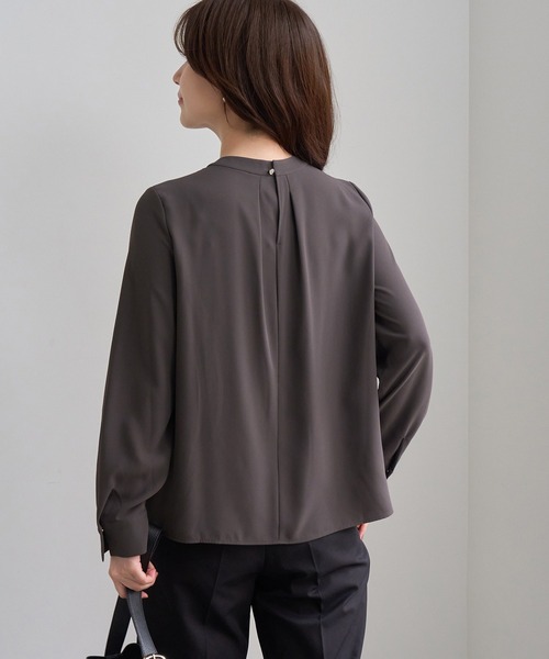 ROPE' PICNIC(ロペピクニック)の「【WEB限定サイズ】メタルパーツ フロントフリル タイ ロングスリーブ ブラウス(シャツ/ブラウス・レディース・ホワイト/チャコールグレー/ベージュ/サックスブルー・S/M/L)」の10枚目の写真