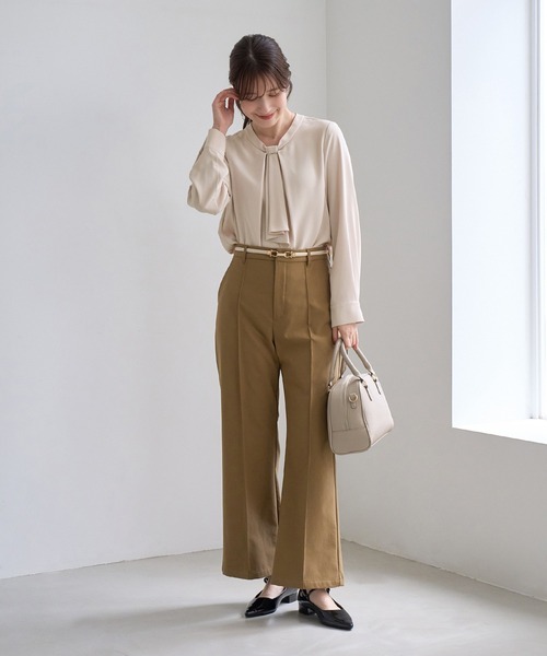 ROPE' PICNIC(ロペピクニック)の「【WEB限定サイズ】メタルパーツ フロントフリル タイ ロングスリーブ ブラウス(シャツ/ブラウス・レディース・ホワイト/チャコールグレー/ベージュ/サックスブルー・S/M/L)」の12枚目の写真
