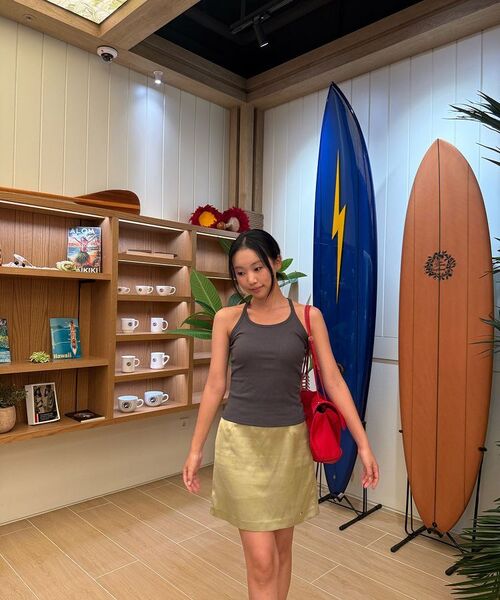 RITZYSEOUL（リッジソウル）の「[カップ内蔵] アクティブノースリーブ（Tシャツ/カットソー・レディース・ダークグレー/ブラック/アイボリー/ホワイト/ネイビー/オリーブ/ライトグレー・LARGE/MEDIUM/SMALL）」の14枚目の写真