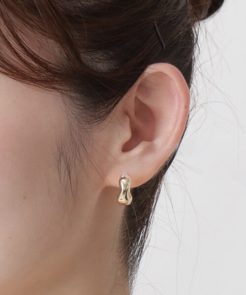 ITS'DEMO(イッツデモ)の「ミニプランプワンタッチピアス(ピアス(両耳用)・レディース・シルバー/ゴールド・00)」の6枚目の写真
