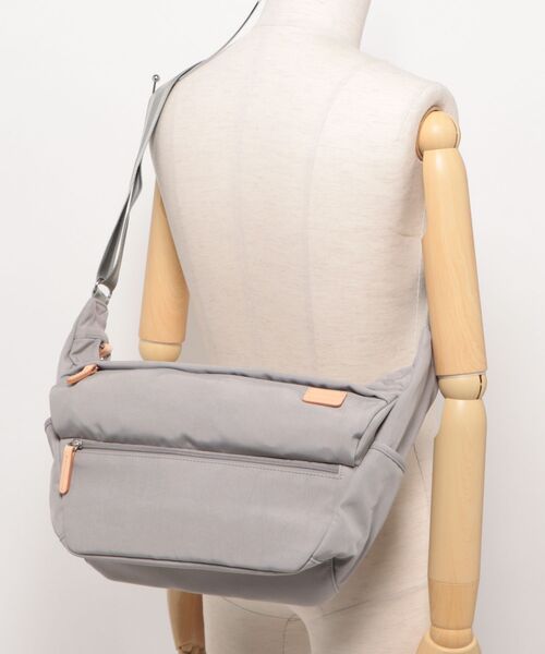 NAUGHTIAM（ノーティアム）の「【NAUGHTIAM/ノーティアム】 LYCEE リセ ショルダーバッグ Heart Made Factory × NAUGHTIAM（ショルダーバッグ・メンズ・グレー/ネイビー/ブラック・FREE）」の5枚目の写真