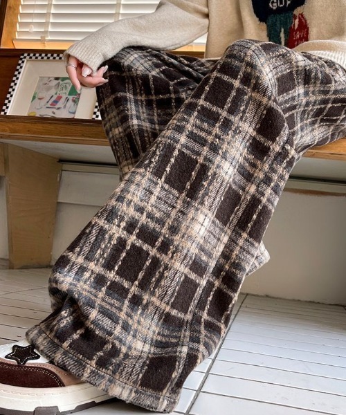 Teem Store(チームストア)の「チェック柄ドロスト ルーズワイドイージーパンツ(その他パンツ・レディース・ネイビー/ブラウン・M)」の9枚目の写真