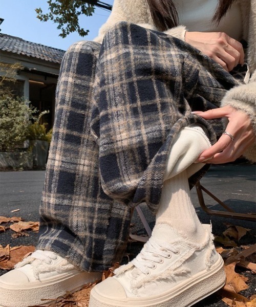 Teem Store(チームストア)の「チェック柄ドロスト ルーズワイドイージーパンツ(その他パンツ・レディース・ネイビー/ブラウン・M)」の7枚目の写真