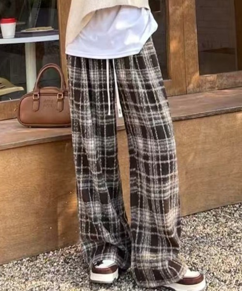 Teem Store(チームストア)の「チェック柄ドロスト ルーズワイドイージーパンツ(その他パンツ・レディース・ネイビー/ブラウン・M)」の11枚目の写真