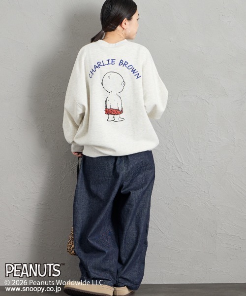 PEANUTS（ピーナッツ）の「[PEANUTS×JEANS FACTORY/ピーナッツ×ジーンズ ファクトリー] チャーリー・ブラウン / サガラ刺繍クルーネックスウェット（スウェット・レディース・オフホワイト/グレー/ブラック・S/L/M）」の11枚目の写真