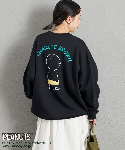 PEANUTS（ピーナッツ）の「[PEANUTS×JEANS FACTORY/ピーナッツ×ジーンズ ファクトリー] チャーリー・ブラウン / サガラ刺繍クルーネックスウェット（スウェット・レディース・オフホワイト/グレー/ブラック・S/L/M）」の22枚目の写真