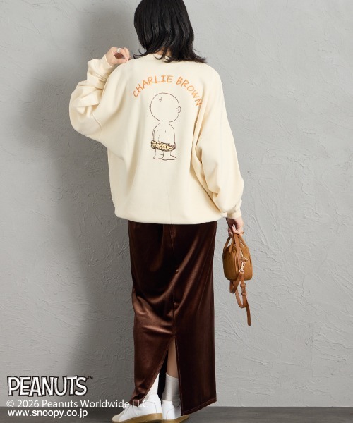 PEANUTS（ピーナッツ）の「[PEANUTS×JEANS FACTORY/ピーナッツ×ジーンズ ファクトリー] チャーリー・ブラウン / サガラ刺繍クルーネックスウェット（スウェット・レディース・オフホワイト/グレー/ブラック・S/L/M）」の5枚目の写真