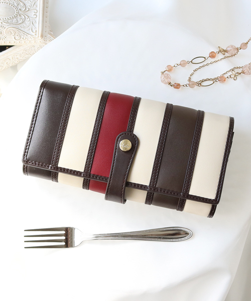 Clelia(クレリア)の「マルチカラー大容量アコーディオン長財布(財布・レディース・パープル系その他/レッド系その他/エメラルド/ピンク系その他/モカ/ラベンダー/ブルー系その他/レッド系その他2/ピンク系その他2/ブルー系その他2/ブラウン系その他/レッド系その他3/イエロー系その他/ブラウン系その他2/その他2/その他1/ピンク系その他3/パープル系その他2/ブラウン系その他3/グレー系その他/ブラウン系その他4/イエロー系その他2/ブラック/ベージュ/ネイビー/チョコ/キャメル/その他3/その他4/ブラウン系その他5/ピンク系その他4/ピンク×イエロー/グリーン×オレンジ/イエロー×グレー/ブラウン系その他6/バーガンディー/ピンク/ライトグリーン/ライトブラウン/モスグリーン/イエロー系その他3/グリーン系その他/A/D/B/C・ONE SIZE)」の7枚目の写真