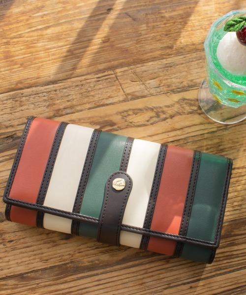 Clelia(クレリア)の「マルチカラー大容量アコーディオン長財布(財布・レディース・パープル系その他/レッド系その他/エメラルド/ピンク系その他/モカ/ラベンダー/ブルー系その他/レッド系その他2/ピンク系その他2/ブルー系その他2/ブラウン系その他/レッド系その他3/イエロー系その他/ブラウン系その他2/その他2/その他1/ピンク系その他3/パープル系その他2/ブラウン系その他3/グレー系その他/ブラウン系その他4/イエロー系その他2/ブラック/ベージュ/ネイビー/チョコ/キャメル/その他3/その他4/ブラウン系その他5/ピンク系その他4/ピンク×イエロー/グリーン×オレンジ/イエロー×グレー/ブラウン系その他6/バーガンディー/ピンク/ライトグリーン/ライトブラウン/モスグリーン/イエロー系その他3/グリーン系その他/A/D/B/C・ONE SIZE)」の17枚目の写真