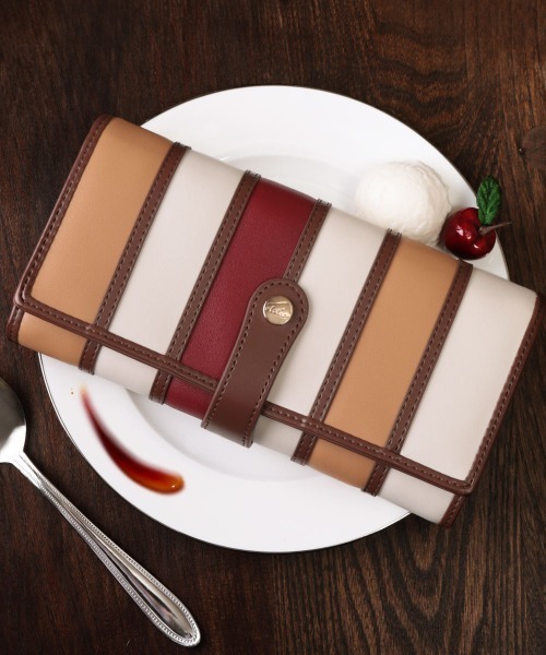 Clelia(クレリア)の「マルチカラー大容量アコーディオン長財布(財布・レディース・パープル系その他/レッド系その他/エメラルド/ピンク系その他/モカ/ラベンダー/ブルー系その他/レッド系その他2/ピンク系その他2/ブルー系その他2/ブラウン系その他/レッド系その他3/イエロー系その他/ブラウン系その他2/その他2/その他1/ピンク系その他3/パープル系その他2/ブラウン系その他3/グレー系その他/ブラウン系その他4/イエロー系その他2/ブラック/ベージュ/ネイビー/チョコ/キャメル/その他3/その他4/ブラウン系その他5/ピンク系その他4/ピンク×イエロー/グリーン×オレンジ/イエロー×グレー/ブラウン系その他6/バーガンディー/ピンク/ライトグリーン/ライトブラウン/モスグリーン/イエロー系その他3/グリーン系その他/A/D/B/C・ONE SIZE)」の10枚目の写真