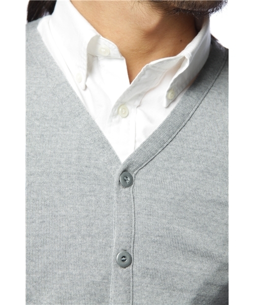 SHIPS(シップス)の「SNS HERNING: V/NECK CARDIGAN(カーディガン/ボレロ・メンズ・グレー/ネイビー・MEDIUM/LARGE/SMALL)」の5枚目の写真