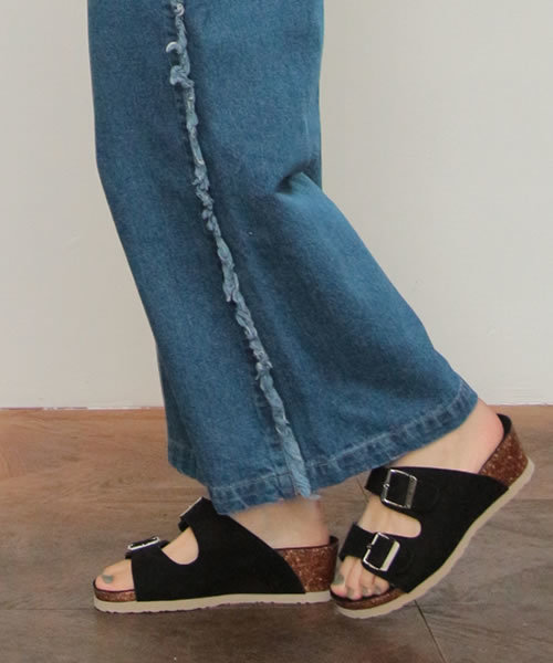 SESTO（セスト）の「ふわふわクッション入り。ウエッジタイプのダブルストラップコンフォートスポーツサンダル（サンダル・レディース・ブラック系その他/ターコイズブルー/イエロー/ピンクベージュ/レッド/ホワイト/ライトグレー/ピンク/ブラック/グレー系その他・M/LL/S/3L/L）」の3枚目の写真