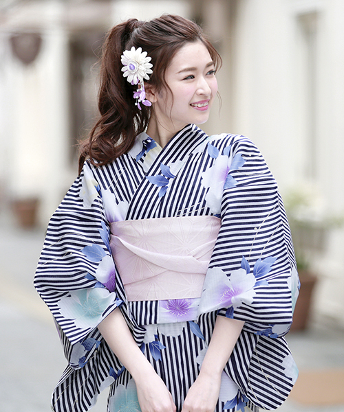 bonheur saisons（ボヌールセゾン）の「浴衣3点セット （浴衣＋帯＋下駄）「bonheur saisons/ボヌールセゾン」（浴衣・レディース・ダークネイビー/ホワイト/ネイビー/ブルー/ブルー系その他/ホワイト系その他2/ホワイト系その他3/ホワイト系その他4/ホワイト系その他5/ブルー系その他2・FREE）」の8枚目の写真